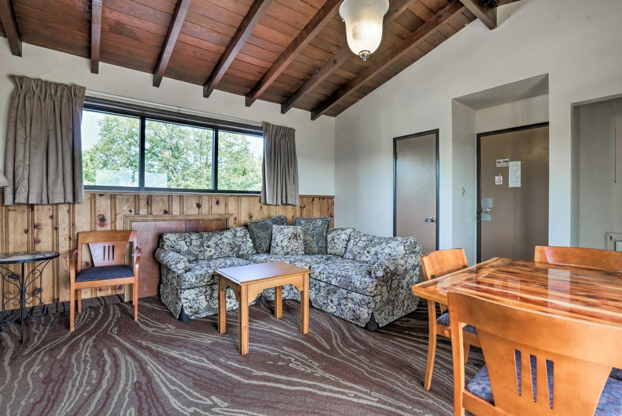 Burkesville Apt With Deck, Views And Pool Access! Luaran gambar