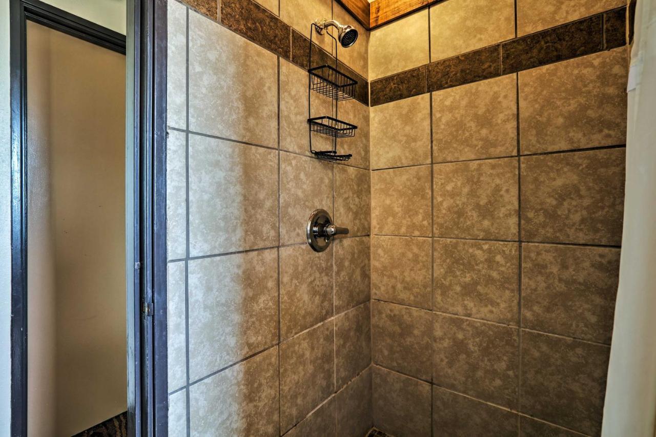 Burkesville Apt With Deck, Views And Pool Access! Luaran gambar