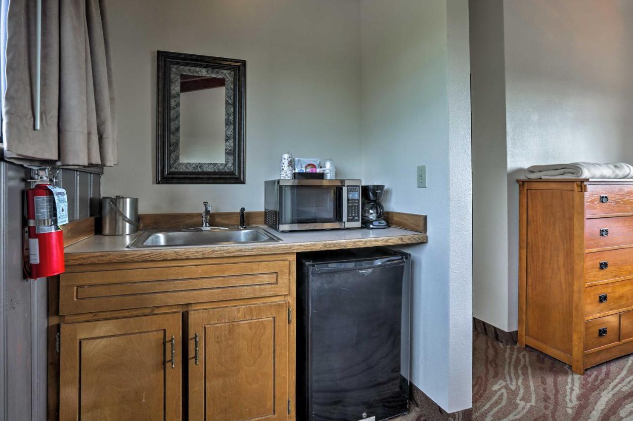 Burkesville Apt With Deck, Views And Pool Access! Luaran gambar